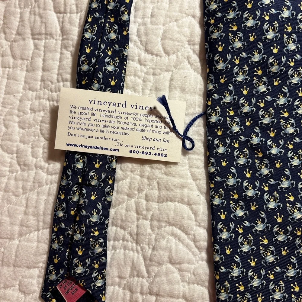 Vineyard Vines Navy Floral Tie - BOYS